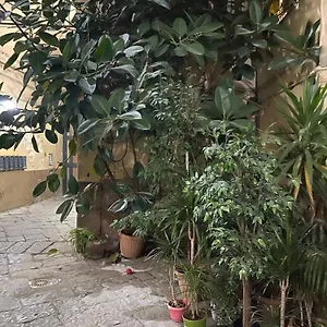 The Paradise House , Naples Italie